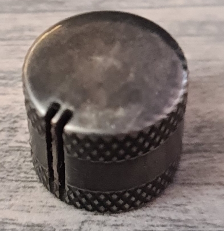 Sandberg Tone Potiknopf Klein, Black Aged